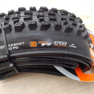 LLANTA MAXXIS ASSEGAI 27.5X2.50WT 3C MAXX GRIP/TR/DH CASING